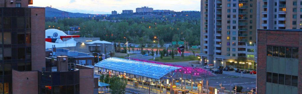 فندق هوليداي إن إكسبريس كالجاري YYC المظهر الخارجي الصورة